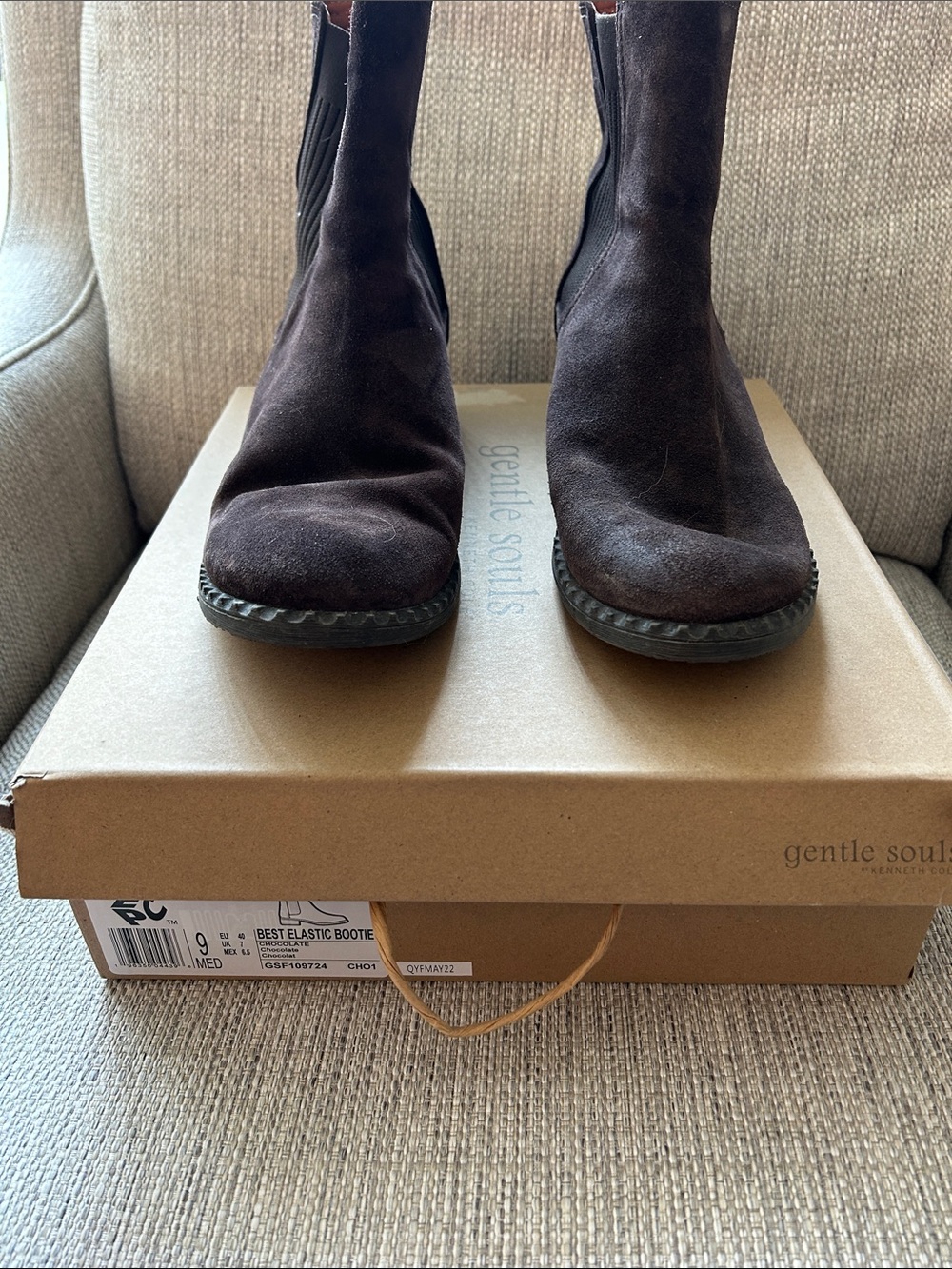 gentle souls Men's Brown Suede Chukka Boots